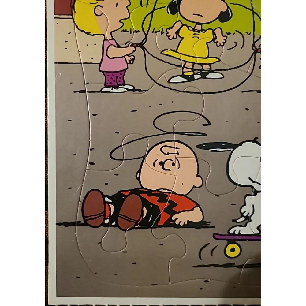 Vintage Peanuts Charlie Brown Lucy Snoopy Sally Golden Frame-Tray 12 pc Puzzle - Picture 7 of 8